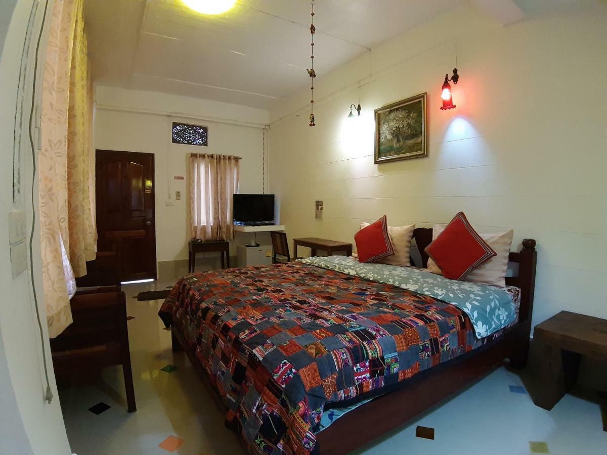 Banthorphan Resort Сангхла-Бури Экстерьер фото
